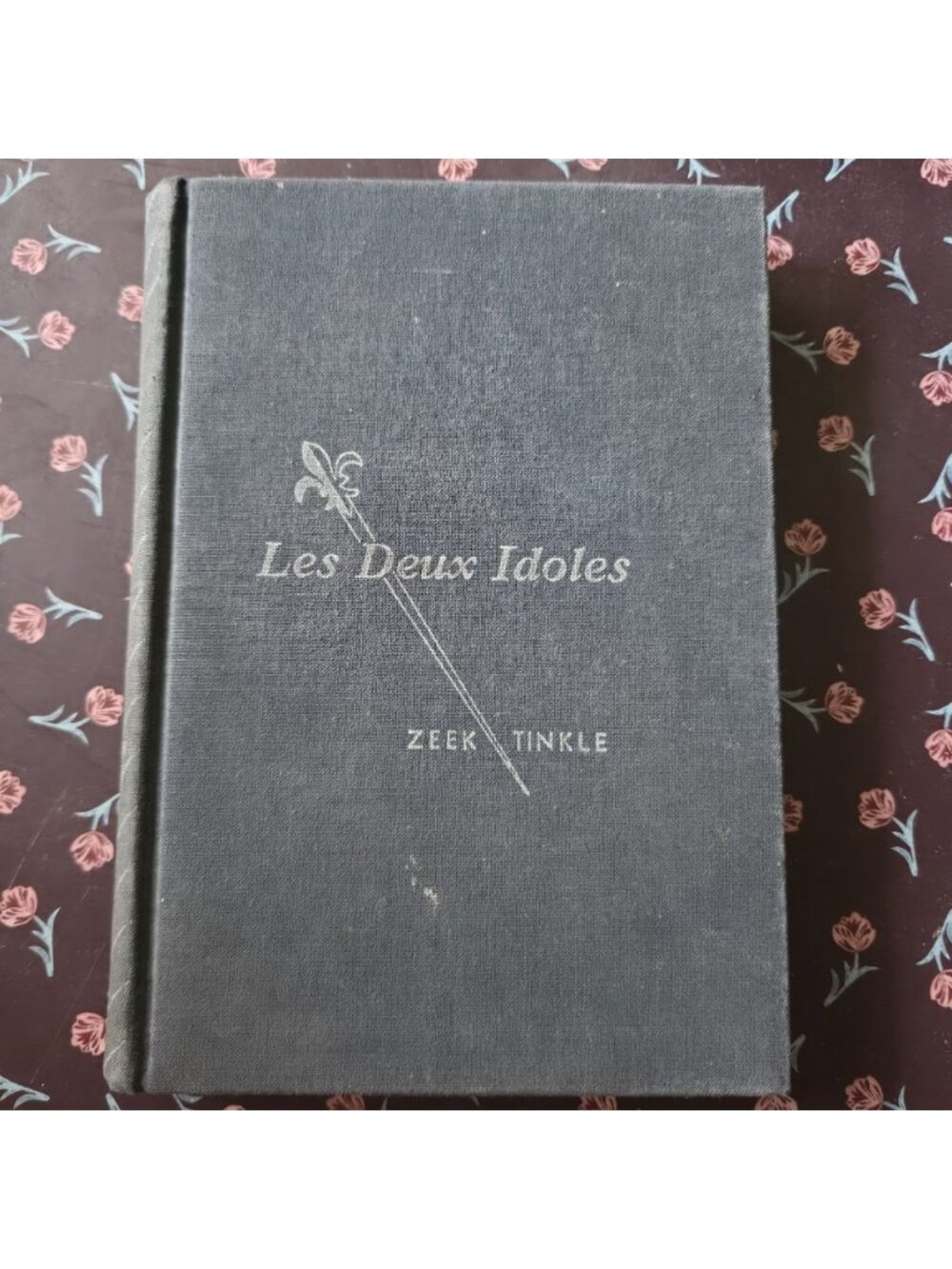 D.C. Heath Les Deux Idoles 1937 Hardcover French Literature Academic Textbook